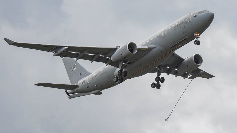 NATO MRTT emergency landing