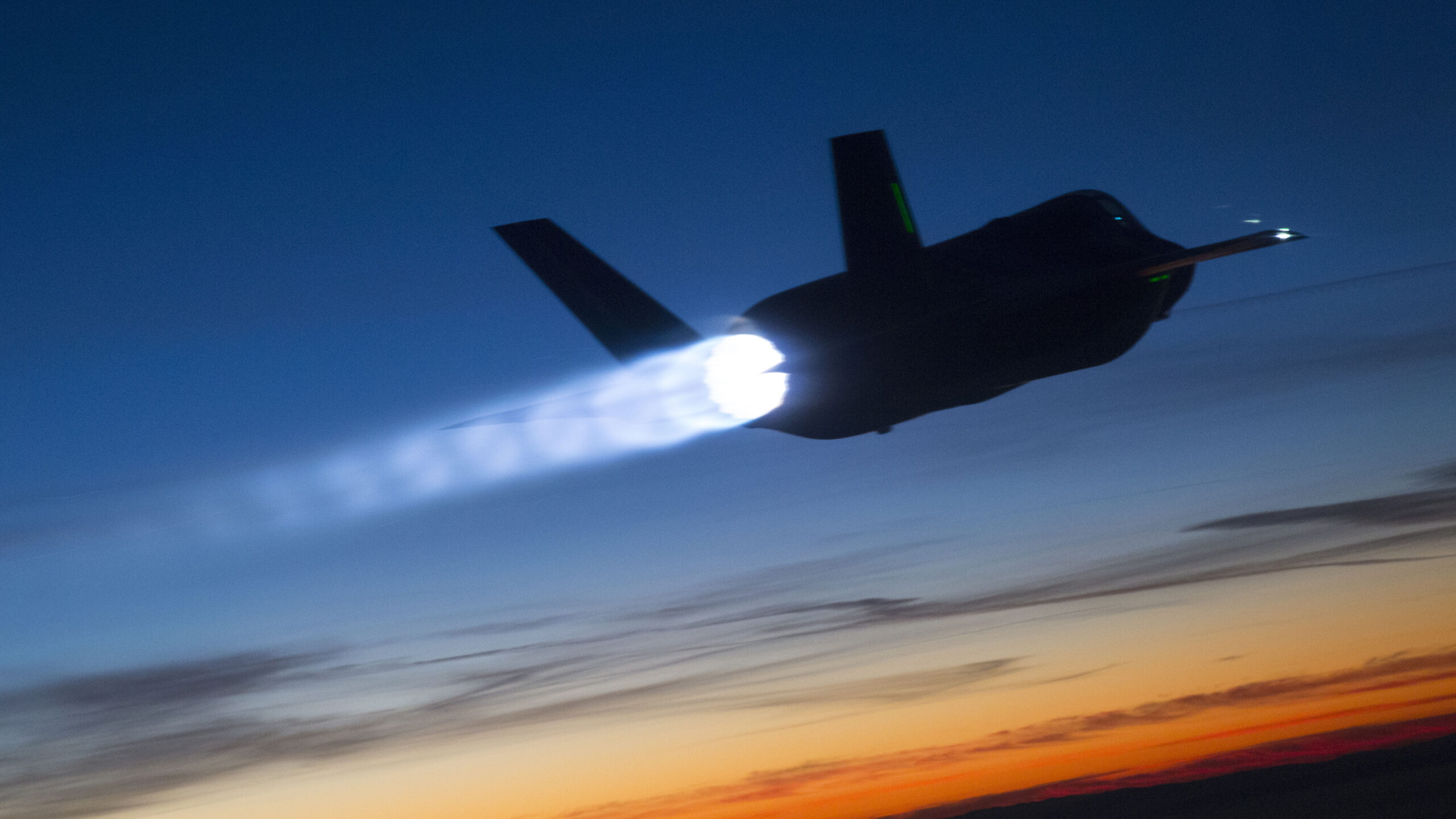 F-35B_NIGHT_AFTERBURNER