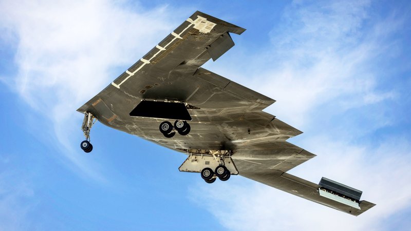 B-2 damaged Palmdale landing