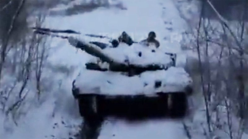 Tank snow Ukraine