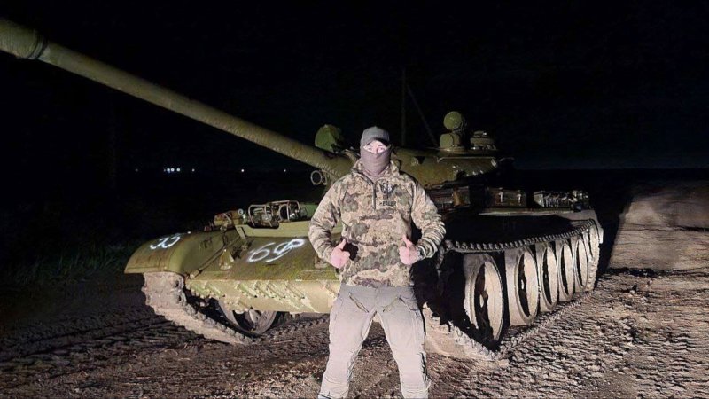 Antique T-54 Series Tank Appears With Russian Forces In Ukraine