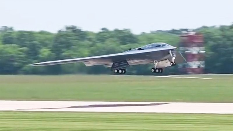 B-2 Spirits Return To The Sky After Six Month Grounding