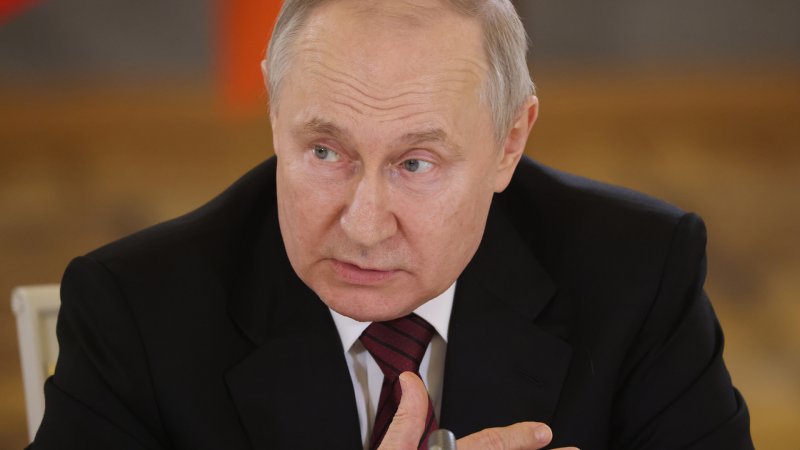 Russian President Vladimir Putin weighs in on the Ukrainian counteroffensive.