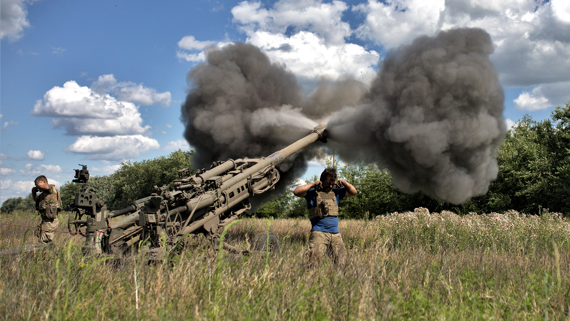 Cluster munitions ukraine artillery