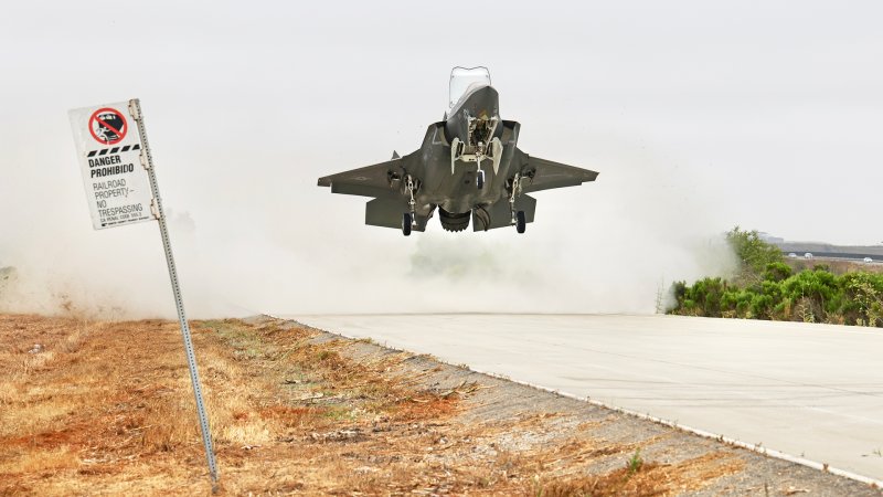 F-35B EABO California highway