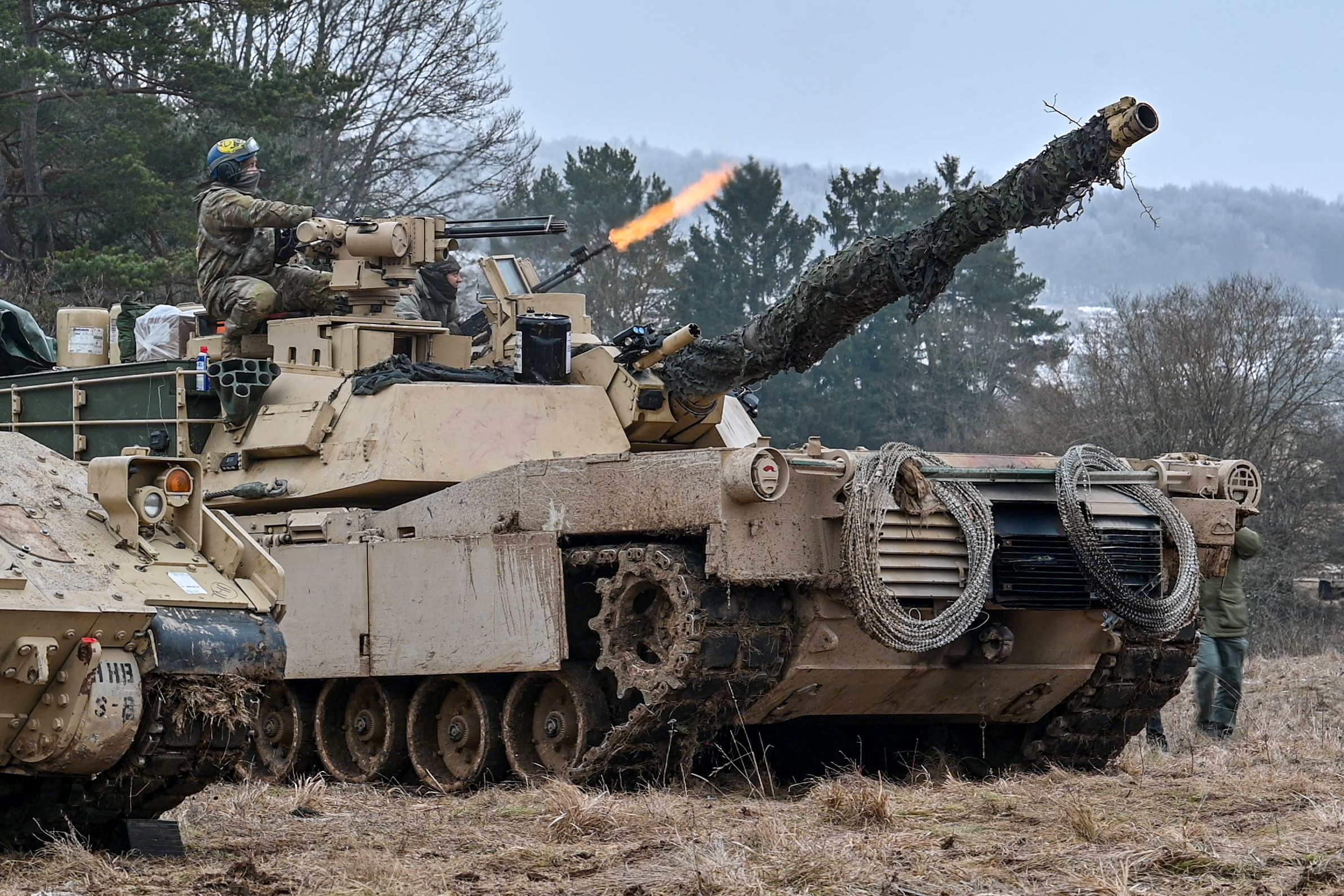 First Ukrainian M1 Abrams Tank Crews Complete Training