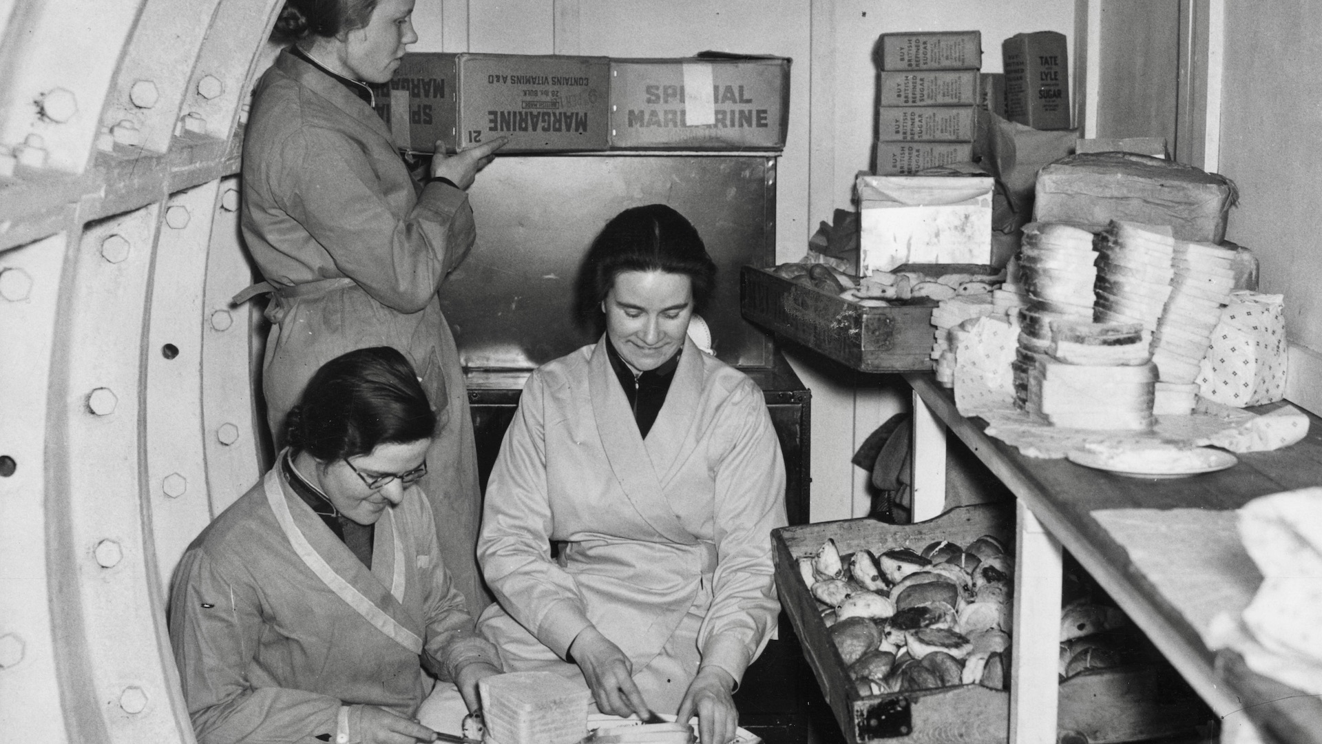 27th February 1941: Catering staff preparing sandwiches for the air raid shelters in London. (Photo by Reg Speller/Fox Photos/Getty Images)