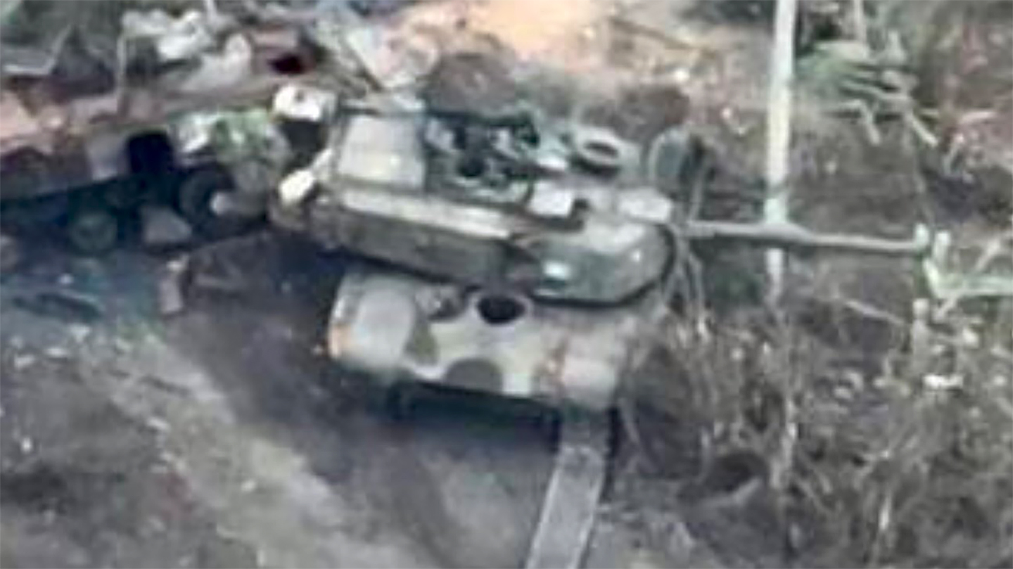 M1 Abrams lost on the battlefield in Ukraine after hitting a mine.