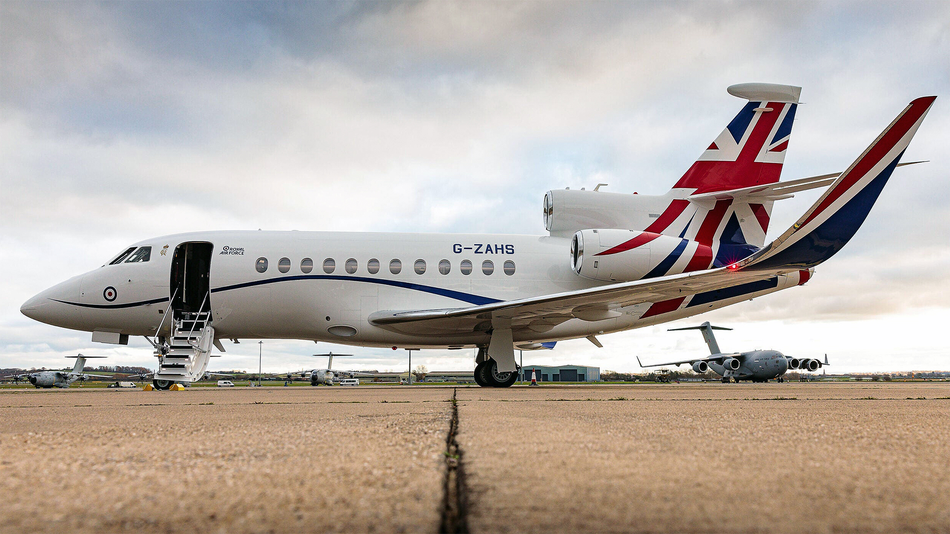 RAF Envoy Falcon 900EX