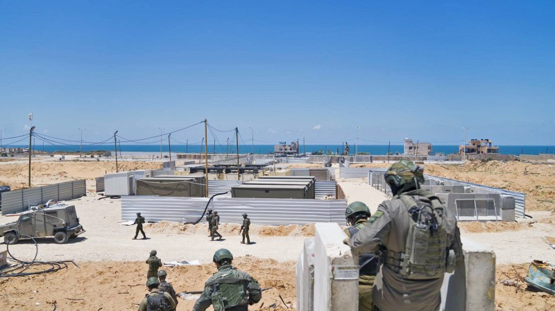 Why Aren’t U.S. Navy LCAC Hovercraft Being Used To Deliver Aid To Gaza?