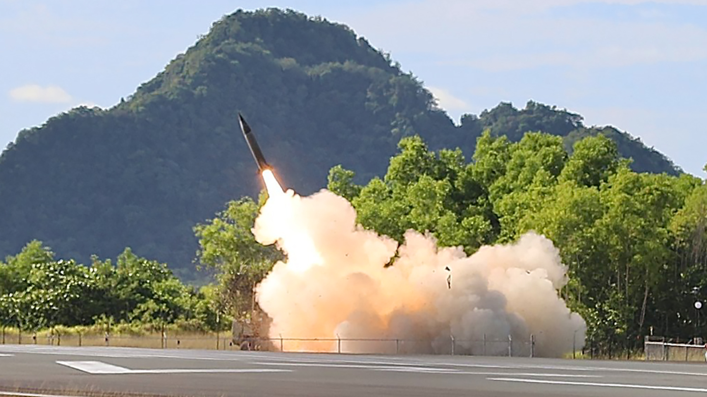 On June 16, 2024 3d Multi-Domain Task Force and 1-181 Field Artillery Regiment of the Tennessee National Guard employed the U.S. Army Autonomous Multi-Domain Launcher (AML) and the Precision Strike Missile (PrSM) as part of the Valiant Shield 24 Combined Joint SINKEX. The AML and PrSm engaged a maritime target alongside other joint assets during the SINKEX. The VS24 SINKEX is the first employment of both the AML and the PrSM outside of the U.S and is a significant milestone in the Army’s continuing development of long-range fires capabilities.