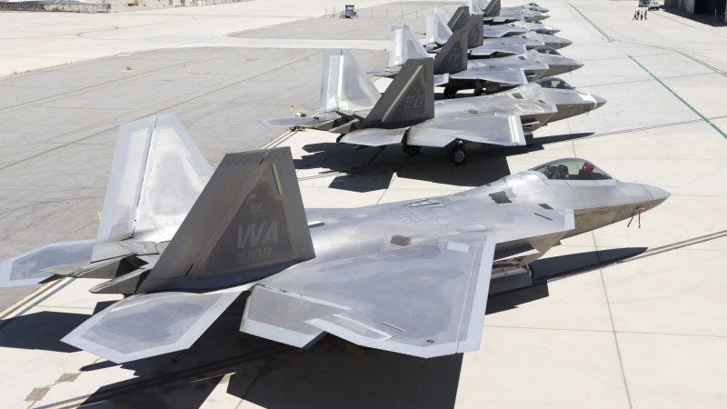 A new report from the Government Accountability Office raises questions and concerns about the Air Force's push to retire 32 Block 20 F-22 Raptors.