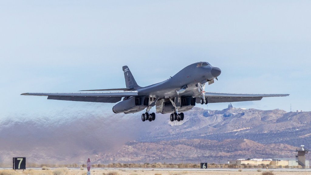 The U.S. Air Force’s B-1B Lancer bomber has begun flying with a new type of external pylons that will be able to accommodate a wide range of munitions, including larger weapons and possibly hypersonic cruise missiles. The testing of the Load Adaptable Modular Pylon, or LAM reflects the continued importance of the B-1 to the Air Force. Although its retirement is now planned, the bomber remains valuable especially for its ability to carry large and diverse payloads.