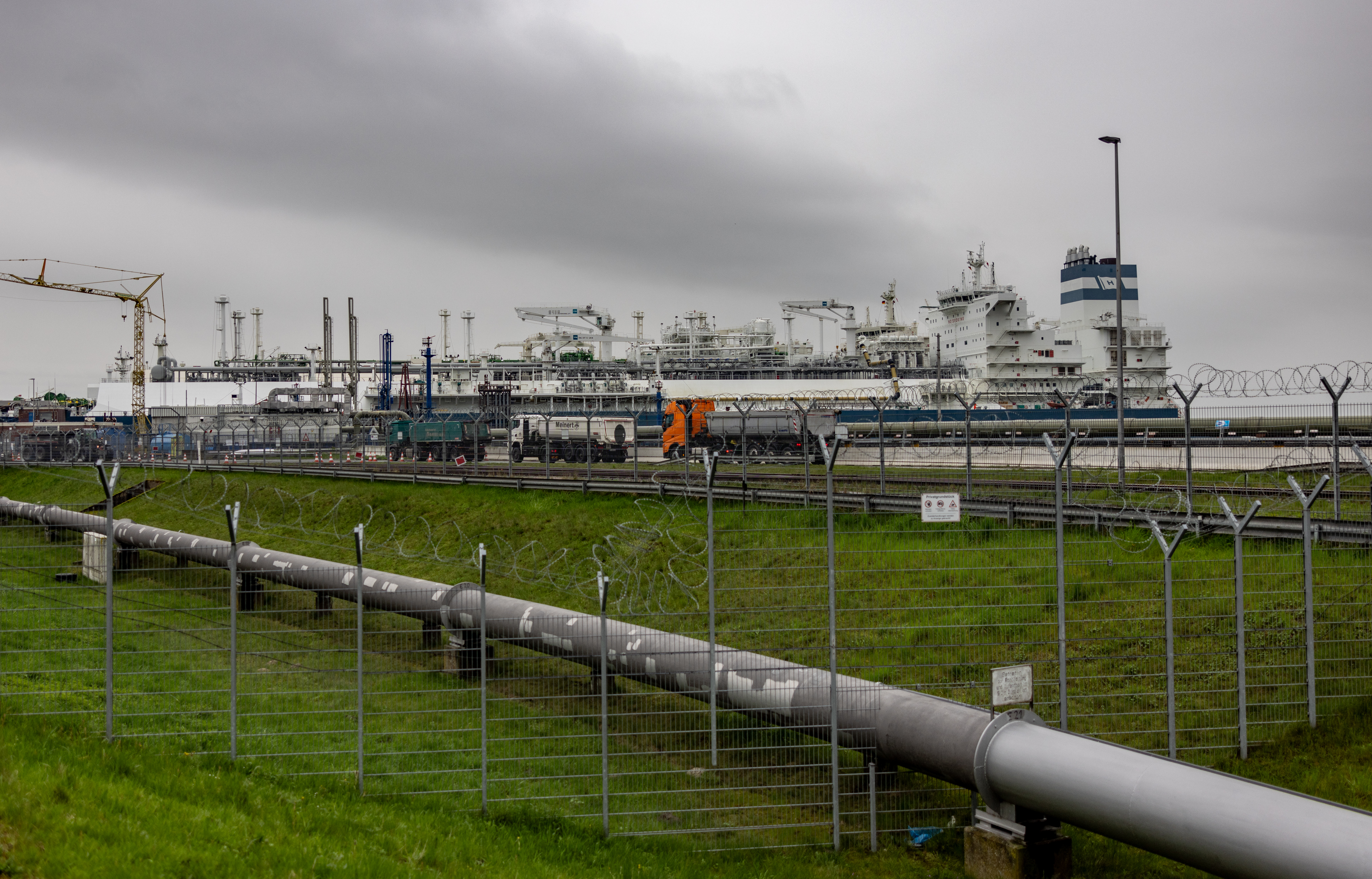 11 April 2024, Schleswig-Holstein, Brunsbüttel: Pipelines run in front of the liquefied natural gas terminal in the Elbe port of Brunsbüttel. The go-ahead was given today for the structural work on the new jetty for the floating liquefied natural gas terminal "Jetty". Photo: Axel Heimken/dpa (Photo by Axel Heimken/picture alliance via Getty Images)