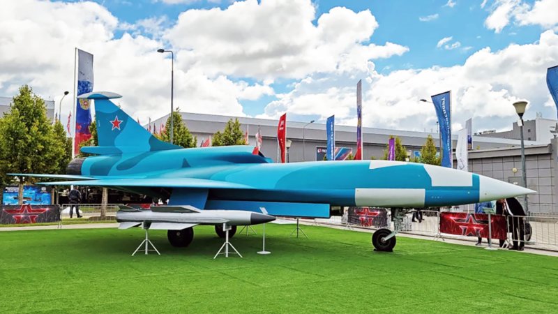 A new Russian design for a ‘loyal wingman’-type supersonic drone has been unveiled, marking the country’s latest foray into unmanned combat air vehicles (UCAVs). Interestingly, the Kronshtadt company that designed the Grom (meaning Thunder) previously displayed another UCAV under the same name. The new version of the Grom is very different, however, stressing performance and simplicity over low-observable features and other advanced technologies.