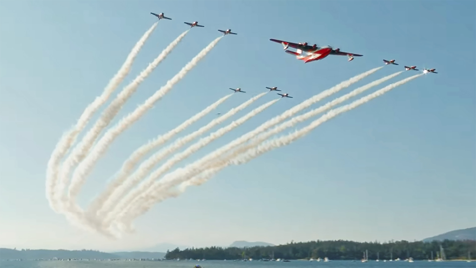 The legendary Martin Mars flying boat Hawaii Mars has made a spectacular final flight, taking it from its long-time home on Sproat Lake in British Columbia, Canada, to see out its retirement in a museum in the same state. Originally developed for the U.S. Navy and the war in the Pacific, the huge aircraft found a niche as a water bomber with Coulson Aviation but had not flown in this role since 2015.