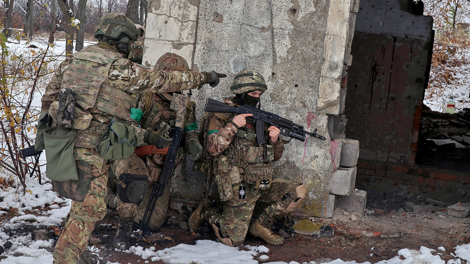 Ukraine's top commander says a new offensive is the only path to victory.