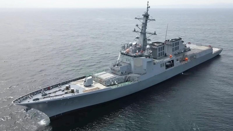 The Republic of Korea Navy (ROKN) recently commissioned the first of its new KDX-III Batch 2 destroyers, also known as the Sejong Daewang class. Among the many advanced features incorporated in these warships, especially striking is the latest version of the Korean Vertical Launch System — KVLS-II — which is initially planned to hold surface-to-air missiles, but which could well also add land attack cruise missiles, and ballistic missiles.