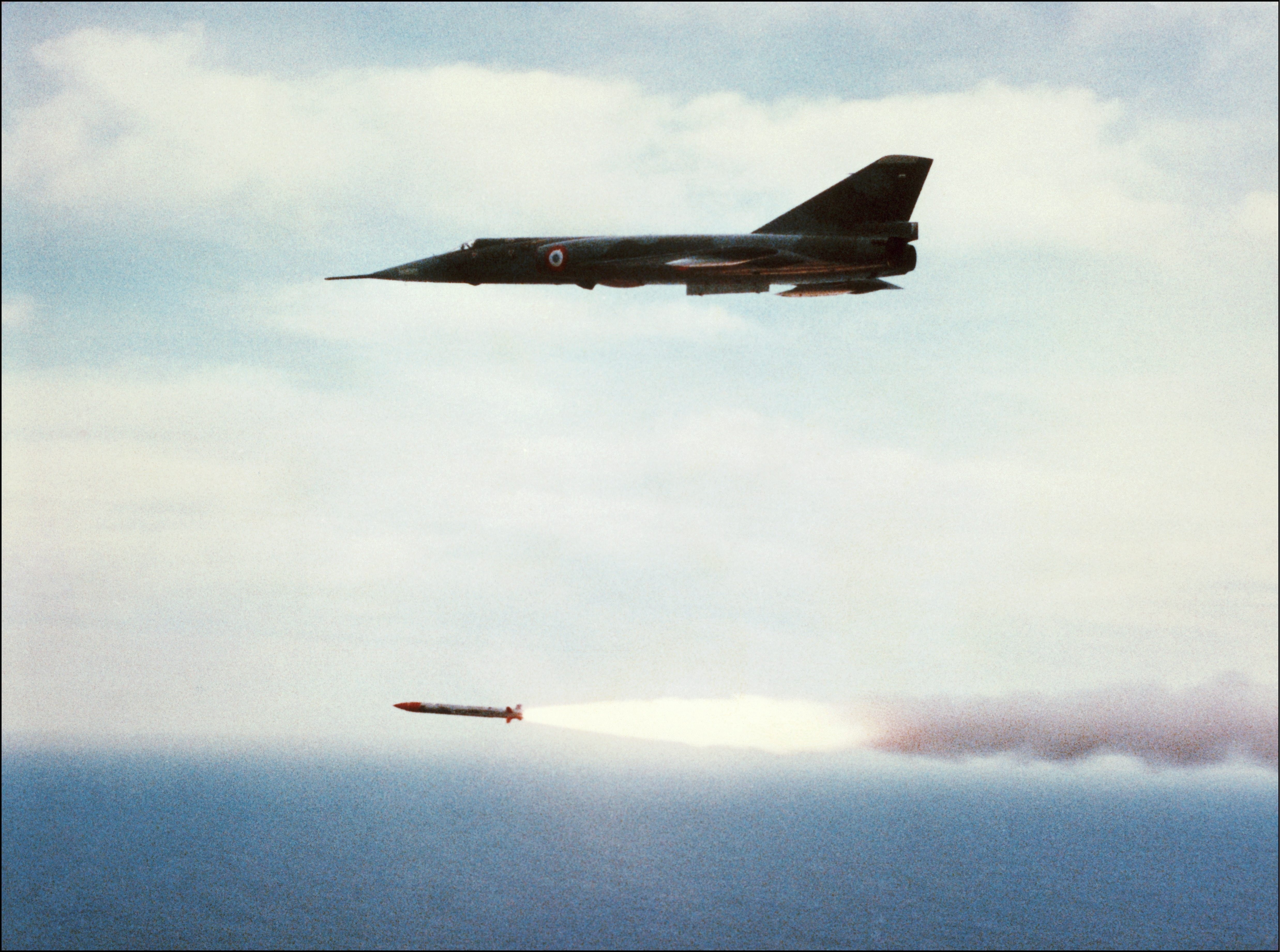 FRANCE - JUNE 01: Materials illustration of the aerospace in France in June, 1987-ASMP missile launched from Mirage IVP. (Photo by Jean GUICHARD/Gamma-Rapho via Getty Images)