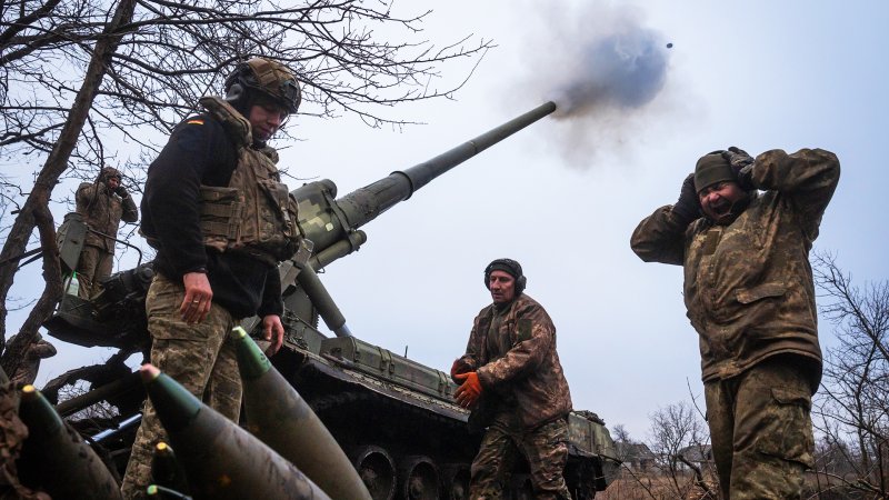 CHASIV YAR, UKRAINE - JANUARY 27: Ukrainian soldiers of 43rd Brigade are seen working on a Soviet era Pion self propelled howitzer in the direction of Chasiv Yar, Ukraine on January 27, 2025. (Photo by Wolfgang Schwan/Anadolu via Getty Images)