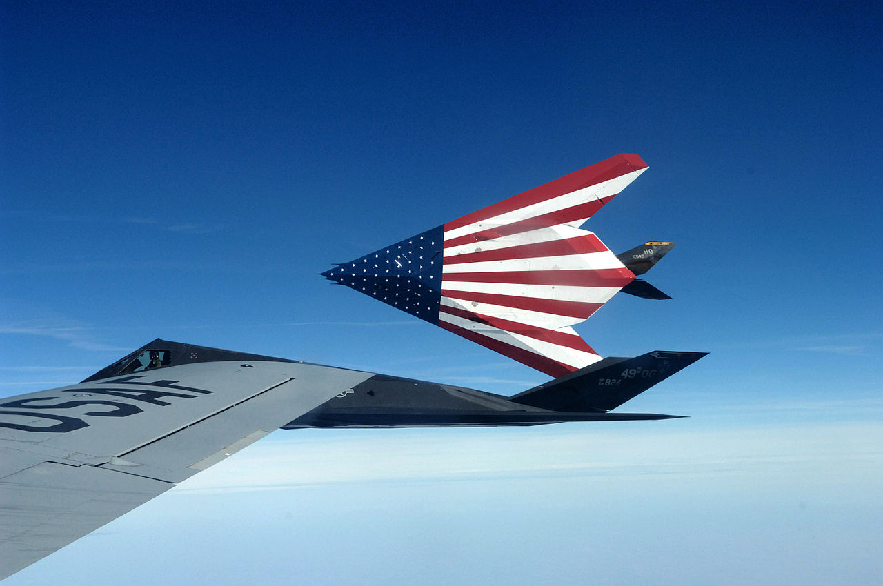 message-editor%2F1551579843158-1280px-american_flag_f-117_nighthawks.jpg