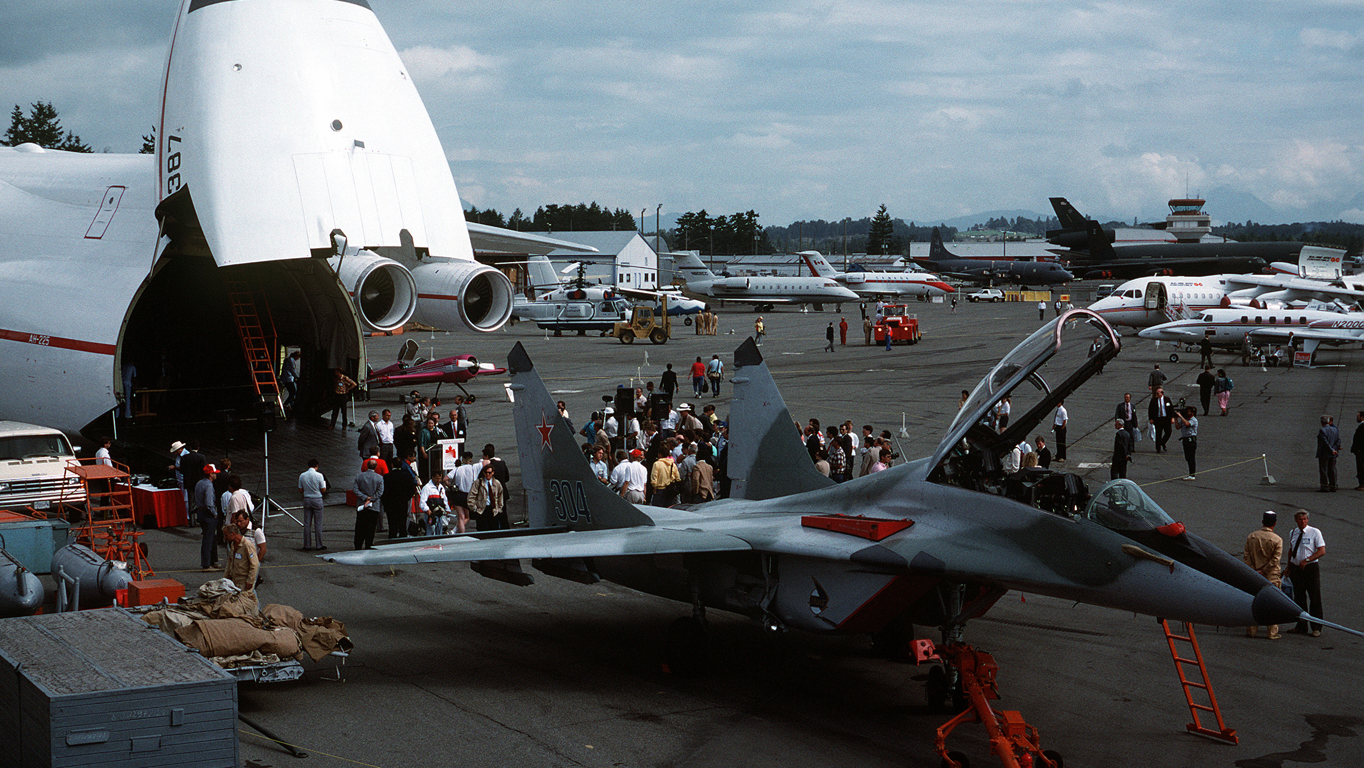 message-editor%2F1597348491136-abbotsford_air_show_1989.jpg