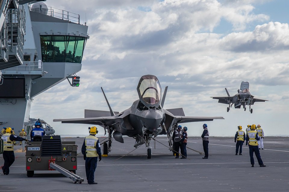 message-editor%2F1599845752588-first-british-f-35b-land-onboard-hms-queen-elizabeth-1.jpg