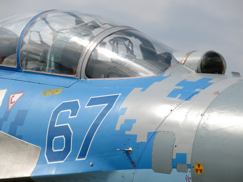 message-editor%2F1607332459353-su-27ub_67blue_cockpit_irst.jpg