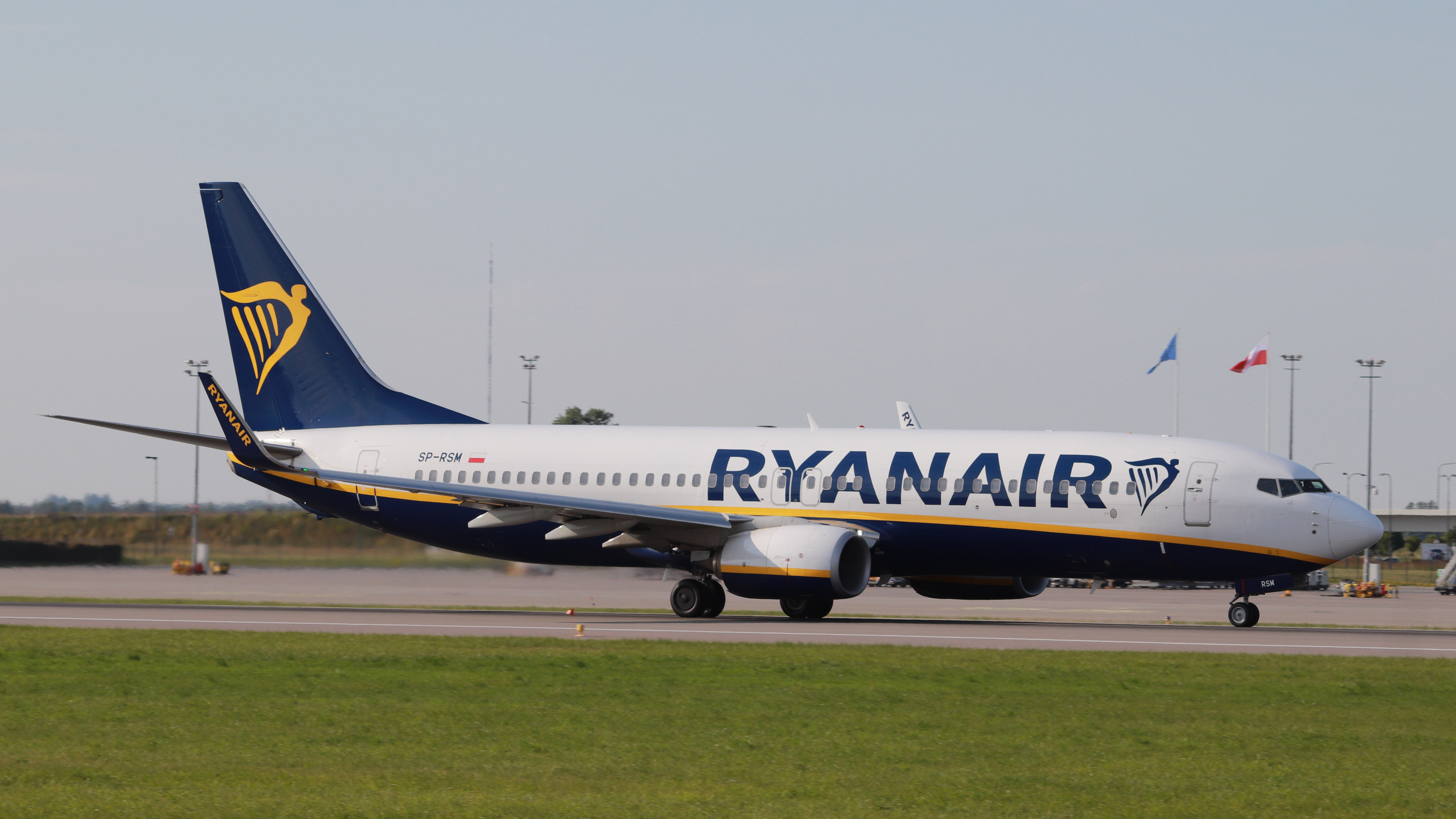 message-editor%2F1621859928904-ryanair737-800.jpg