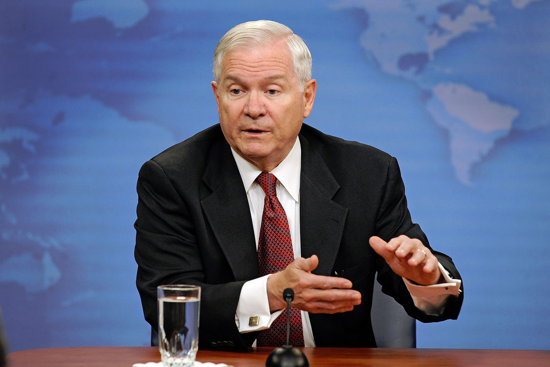 message-editor%2F1625606772704-robert-gates.jpg