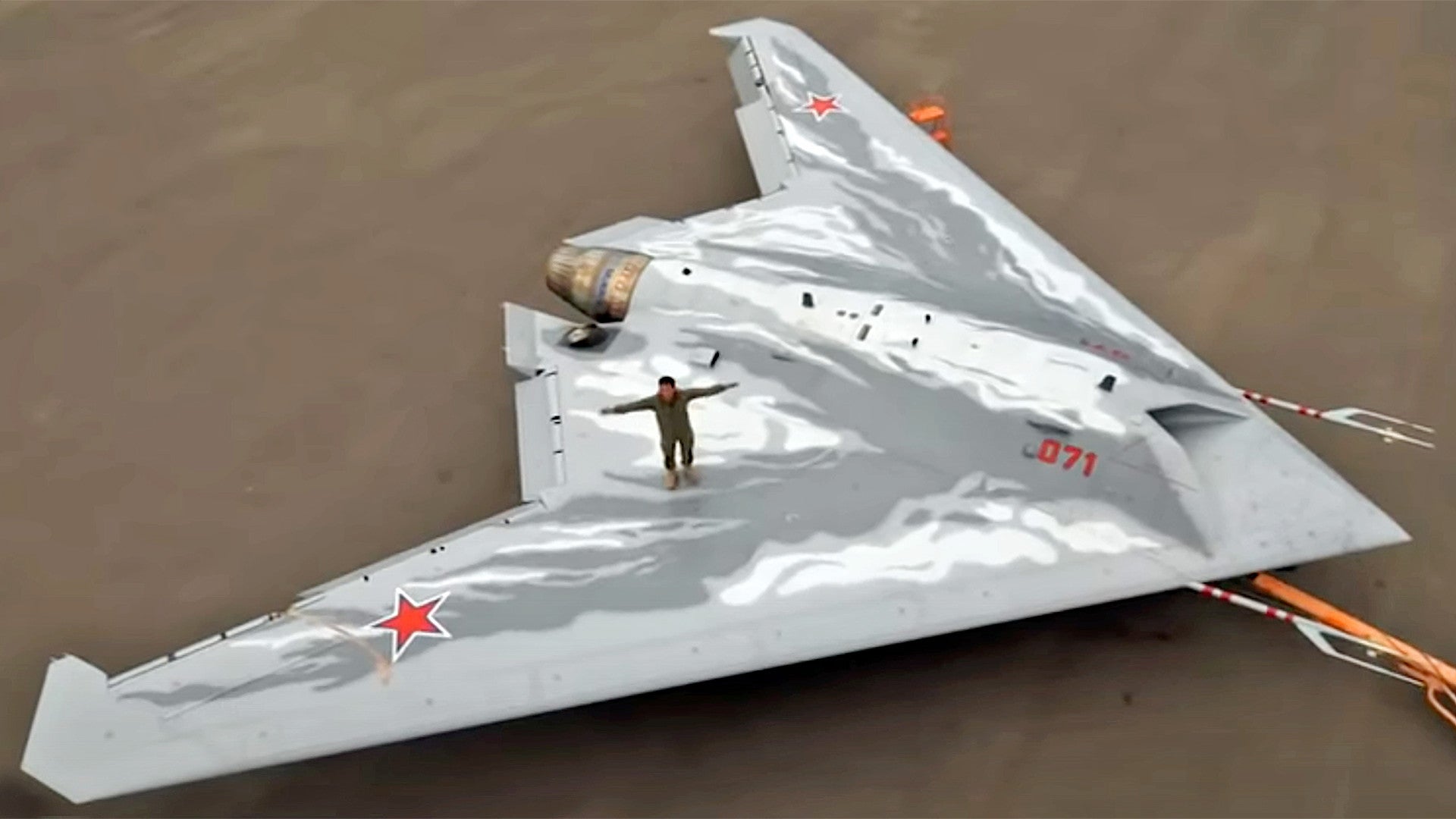 message-editor%2F1635237053261-russian-ucav-s70-hunter.jpeg