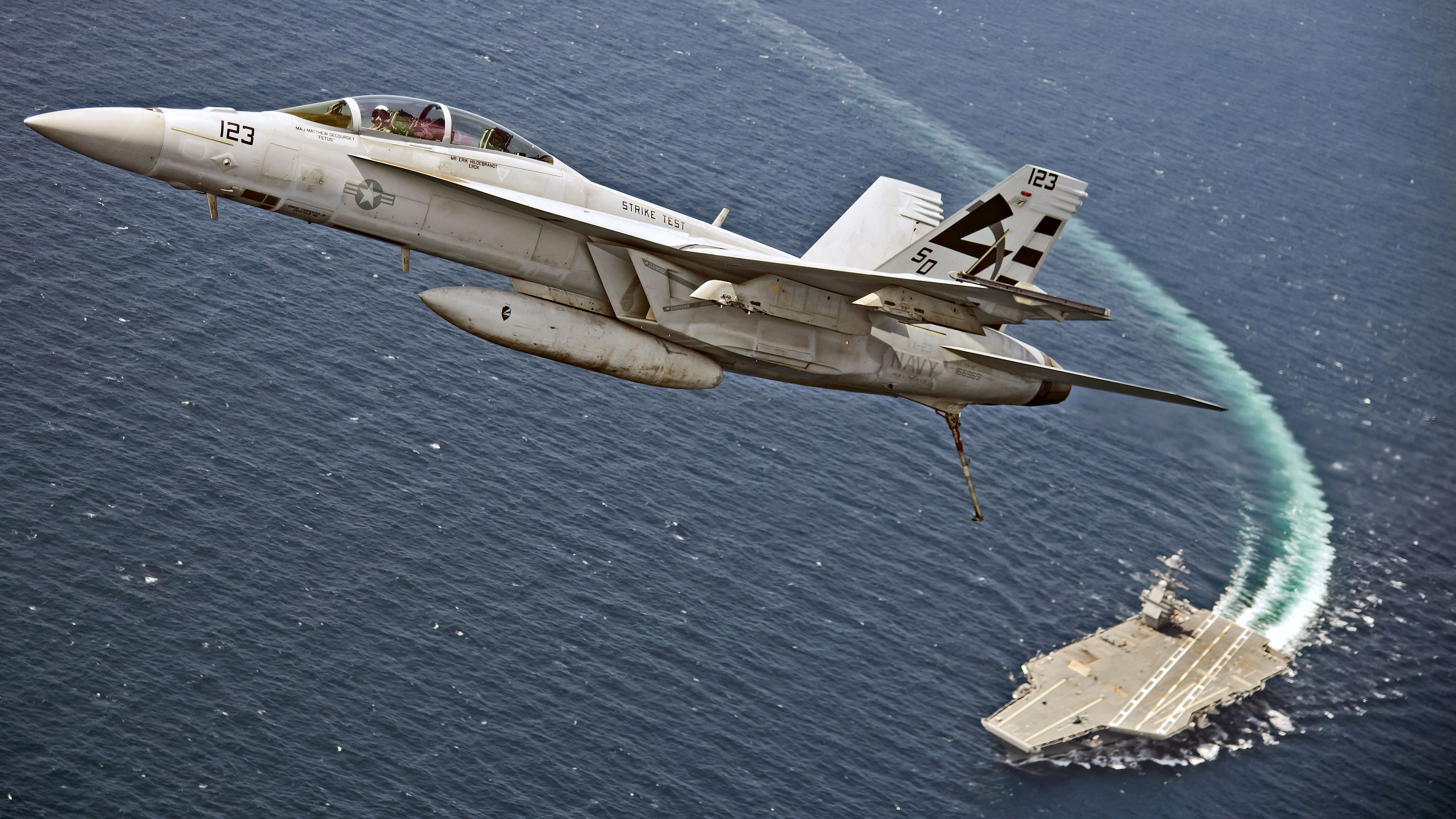 message-editor%2F1635265414572-fa-18f_super_hornet_uss_gerald_r._ford.jpg