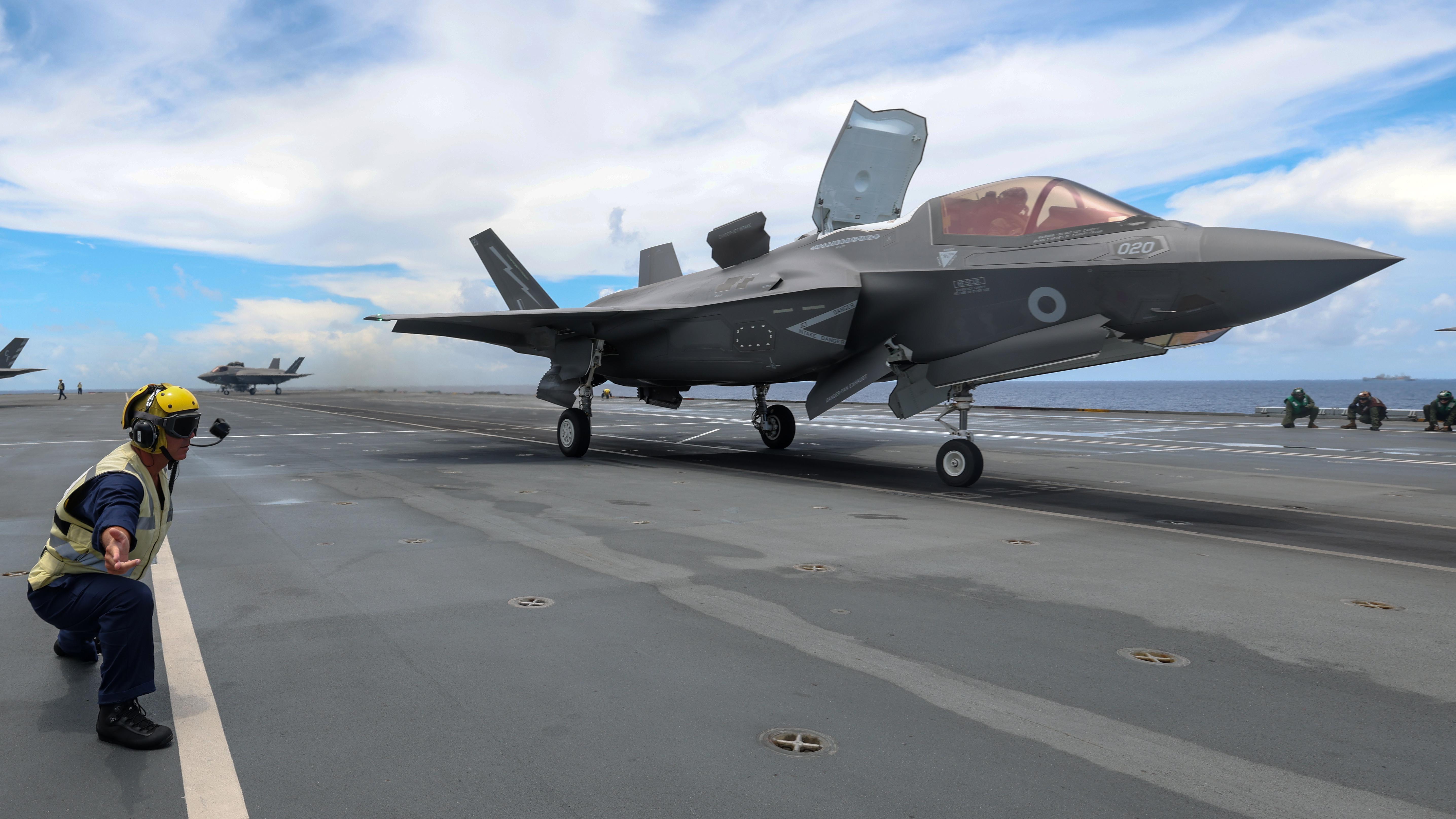 message-editor%2F1638207000710-f-35b_carrier_takeoff.jpg