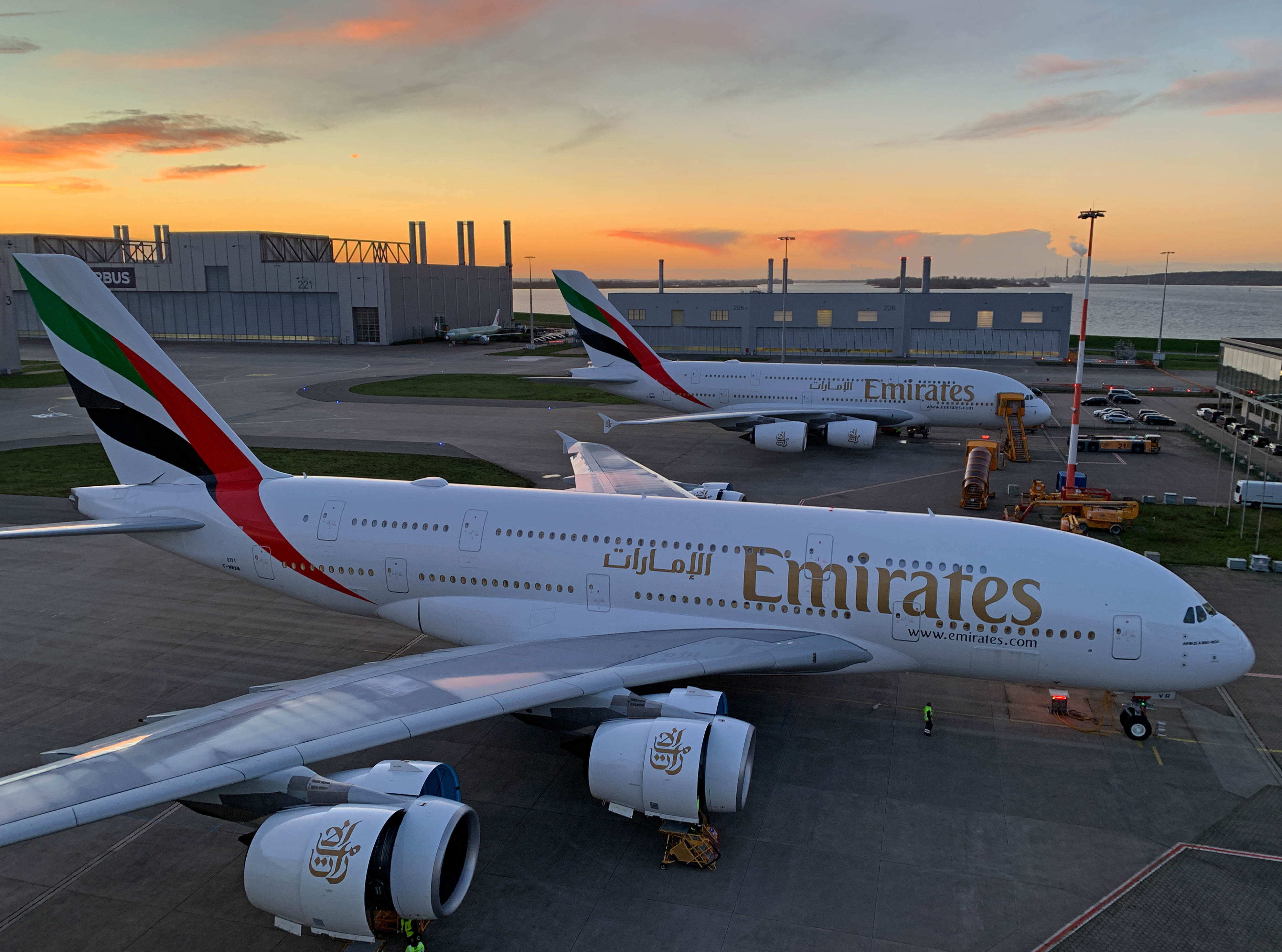 message-editor%2F1639690516940-a380emirates-msn272.jpg