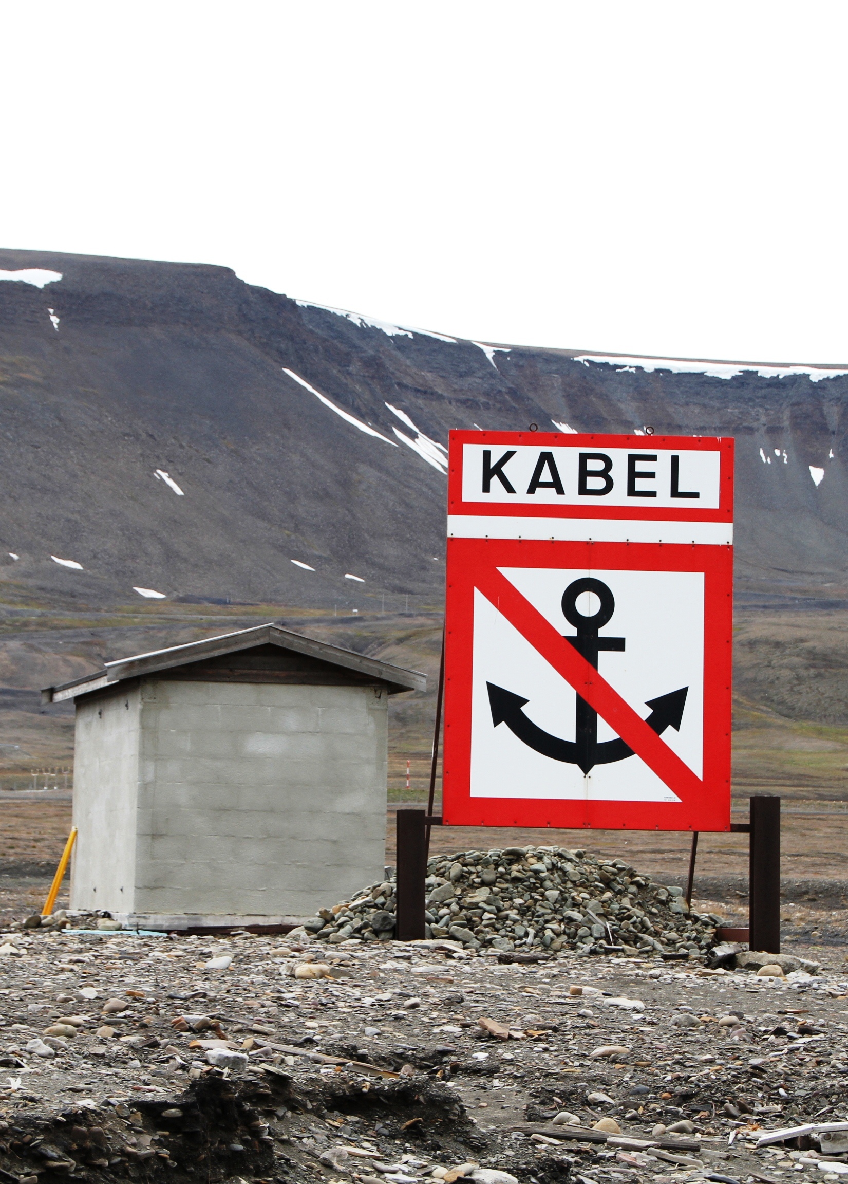 message-editor%2F1641857517302-telenor_svalbard_img_3770_nre_fiber_cable_to_mainland.jpg