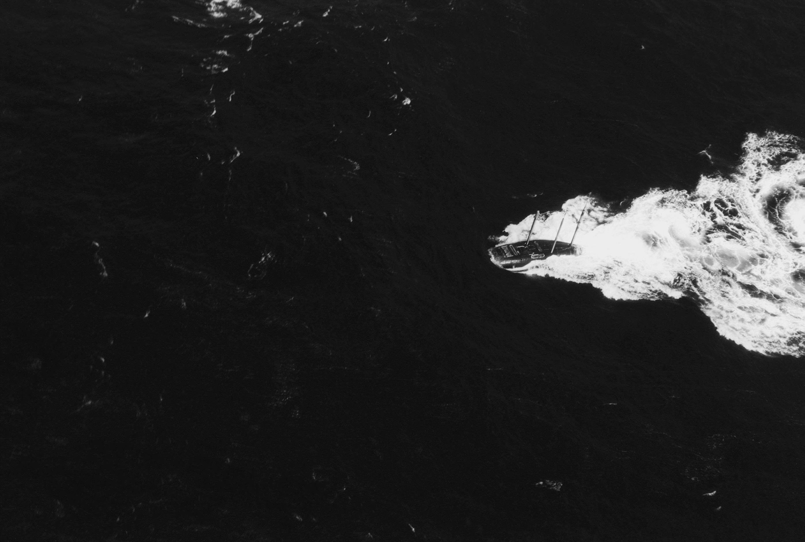 message-editor%2F1642463502256-an_aerial_port_side_view_of_a_soviet__victor_i__class_submarine_underway_in_the_operating_area_of_the_uss_kitty_hawk_cv_63_task_group_-_dpla_-_edbfc6f0db9e16bff50b458bf3b0b65b.jpg