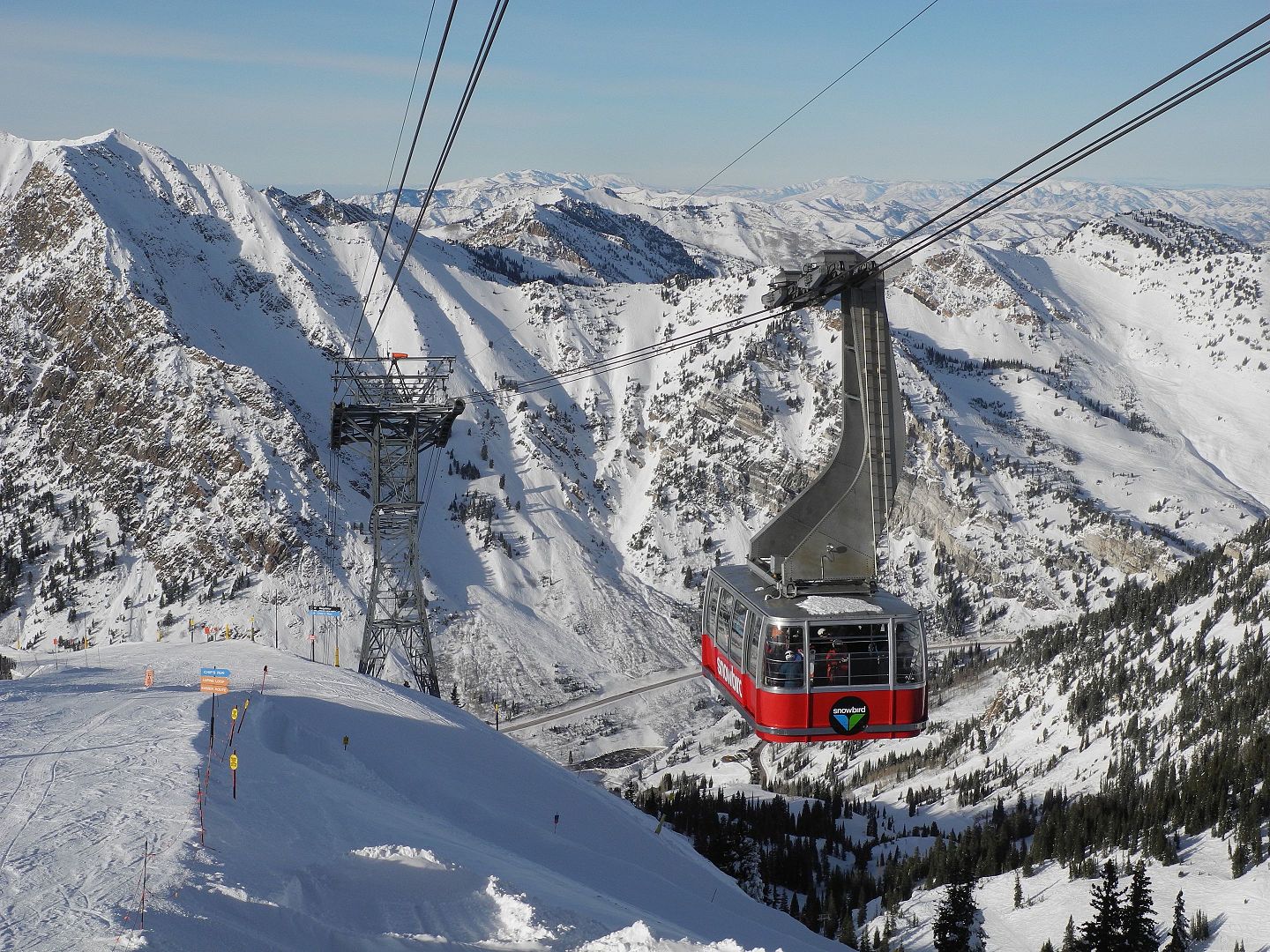 message-editor%2F1645571375451-1440px-snowbird_tram_at_hidden_peak.jpg