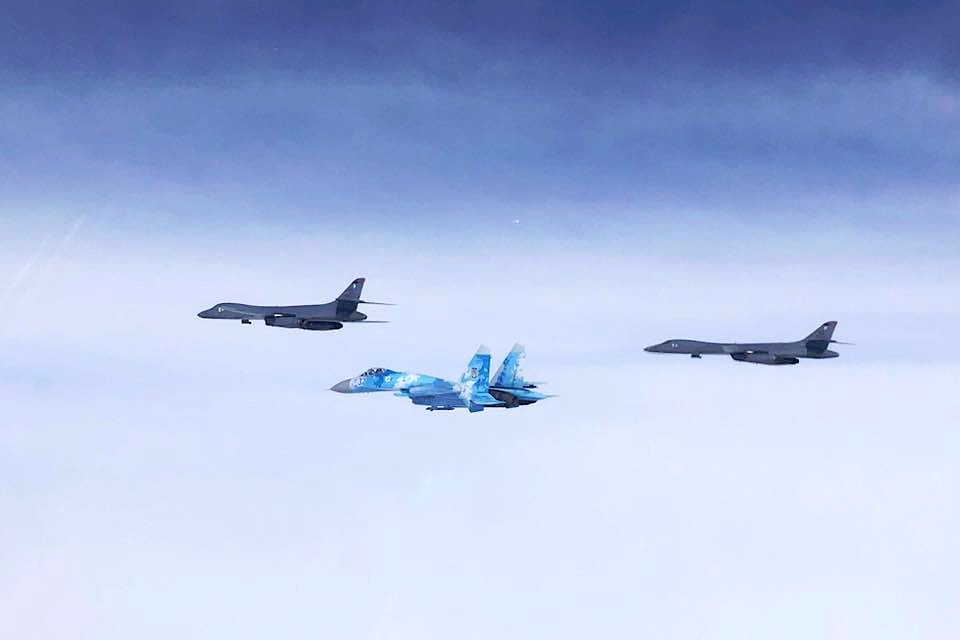 B 1B Bombers Fly With Ukrainian Flankers and MiGs Over The Black Sea For First Time Ever