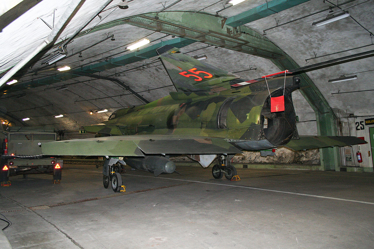 1280px-saab_ajsh-37_viggen_37911_55_7497723496.jpg