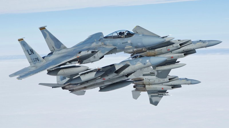 USAF Looks To Retire The F-15C Eagle And Replace It With Upgraded F-16s