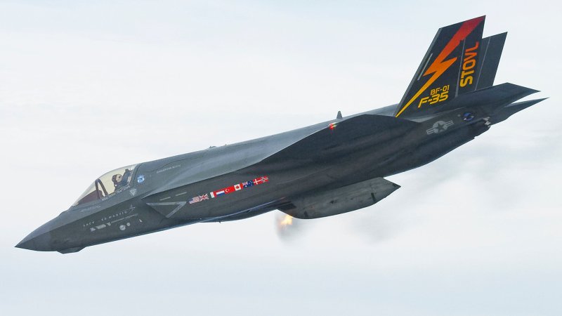 Check Out This Pic of an F-35B Firing its Gun Pod in the Air for the First Time