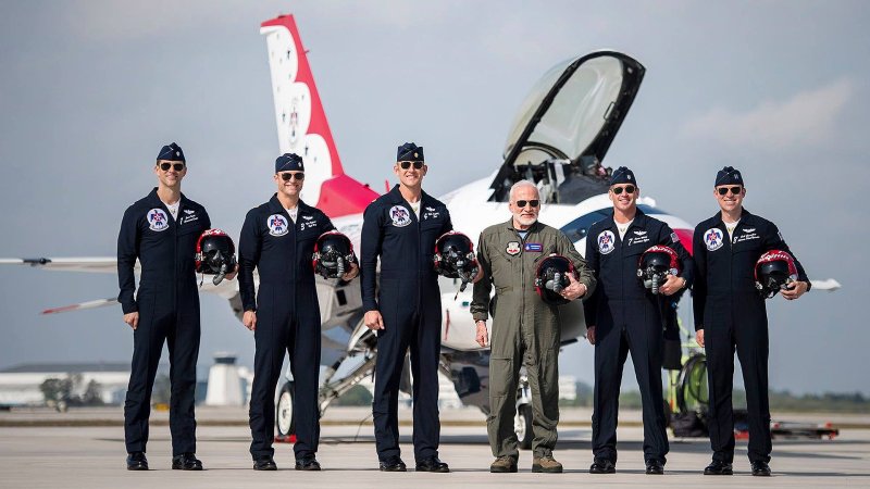 Buzz Aldrin Blasts Off With The USAF Thunderbirds For A Record Flight