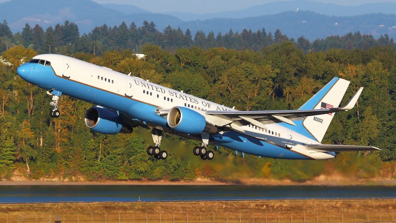 Pentagon May Replace Its Doomsday Planes And “Air Force Two” With One New Type