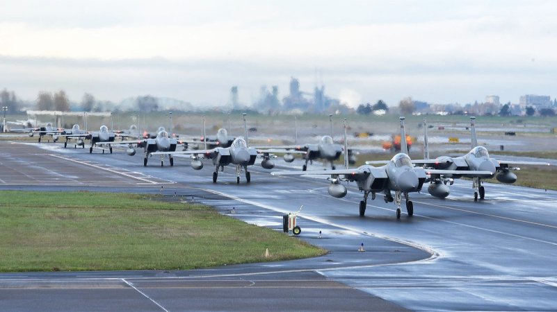 Portland’s 142nd Fighter Wing Launches 13 F-15C/Ds Eagles In Rare Snap Readiness Drill