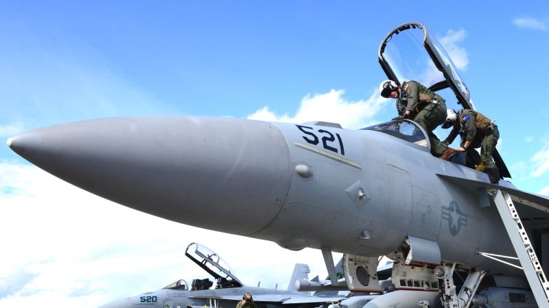 Freezing Navy EA-18G Crew In Ice Filled Cockpit Navigated Home Using Their Smart Watches