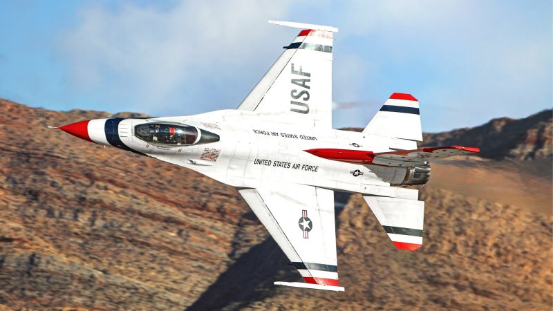 Thunderbirds F-16 Pilot Pronounced Dead In Nevada Crash (Updated)