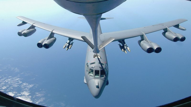 The Air Force Wants Its B-52s To Carry Mysterious 20,000lb Weapons Under Their Wings