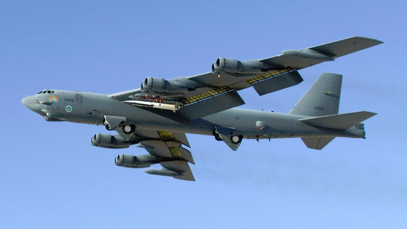 The B-52 Looks Set To Become The USAF’s Hypersonic Weapons Truck Of Choice