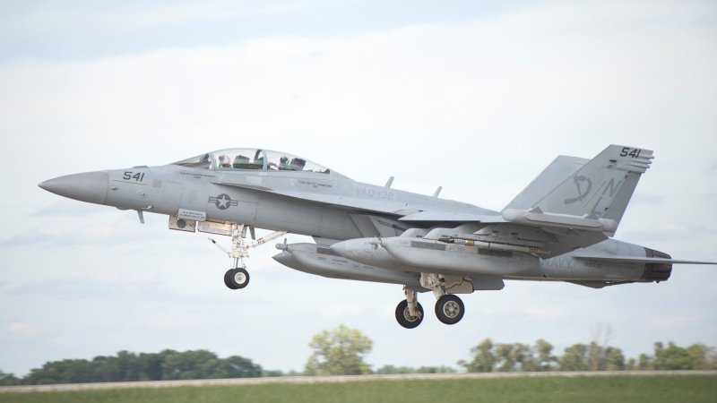 The Navy’s New Jammers For Its EA-18G Growlers Cut Back Their Range More Than The Old Pods