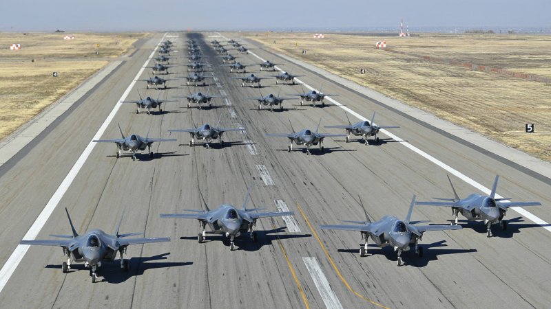 Two USAF Fighter Wings Line Up 35 F-35s During Type’s First-Ever ‘Elephant Walk’ Exercise (Updated)